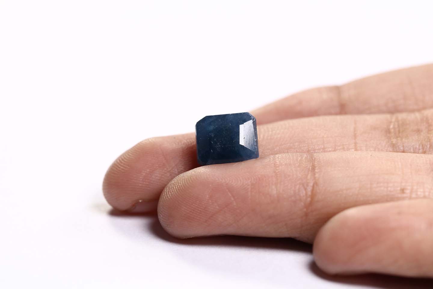 BSP6106 3 Blue Sapphire 5.8 Ct.