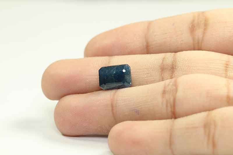BSP7192 3 Blue Sapphire 6.8 Ct.