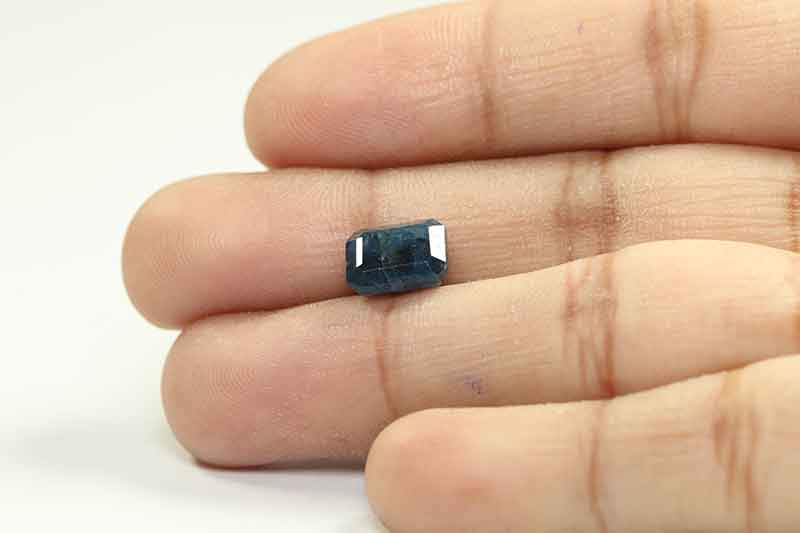 BSP7196 3 Blue Sapphire 4.59 Ct.