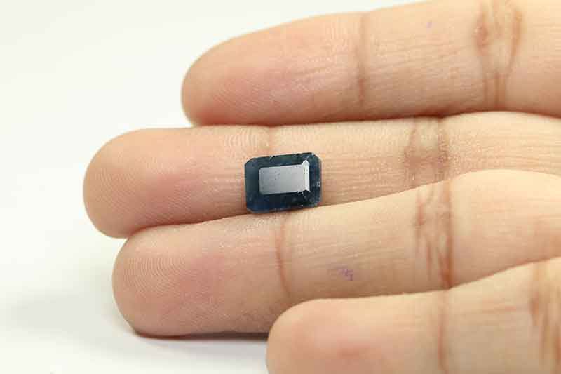BSP7199 3 Blue Sapphire 4.70 Ct.