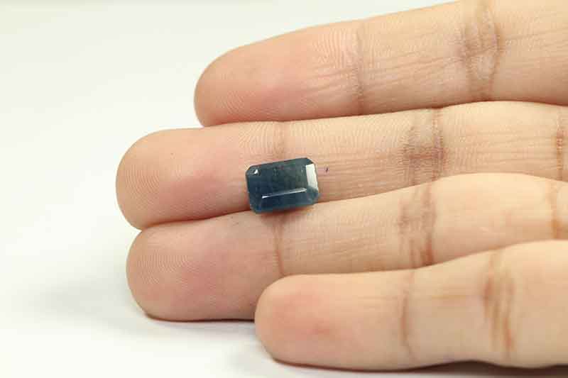 BSP7260 3 Blue Sapphire 4.71 Ct.