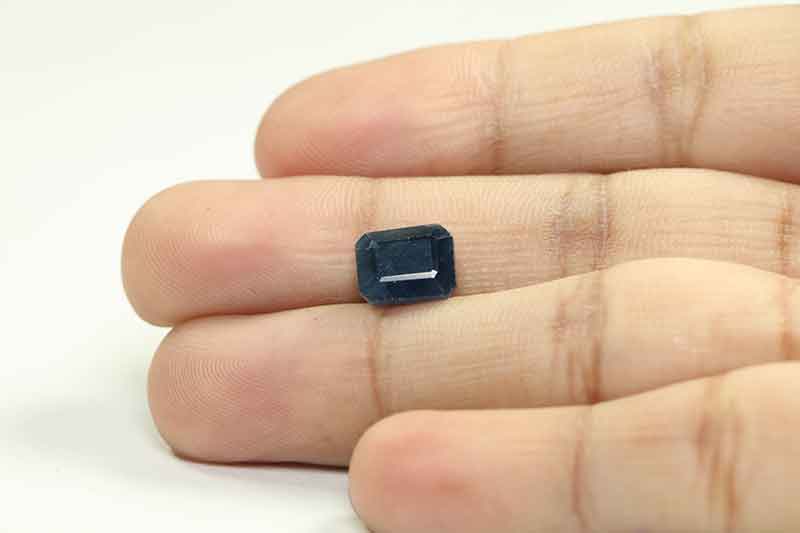 Blue Sapphire 4.73 Ct.