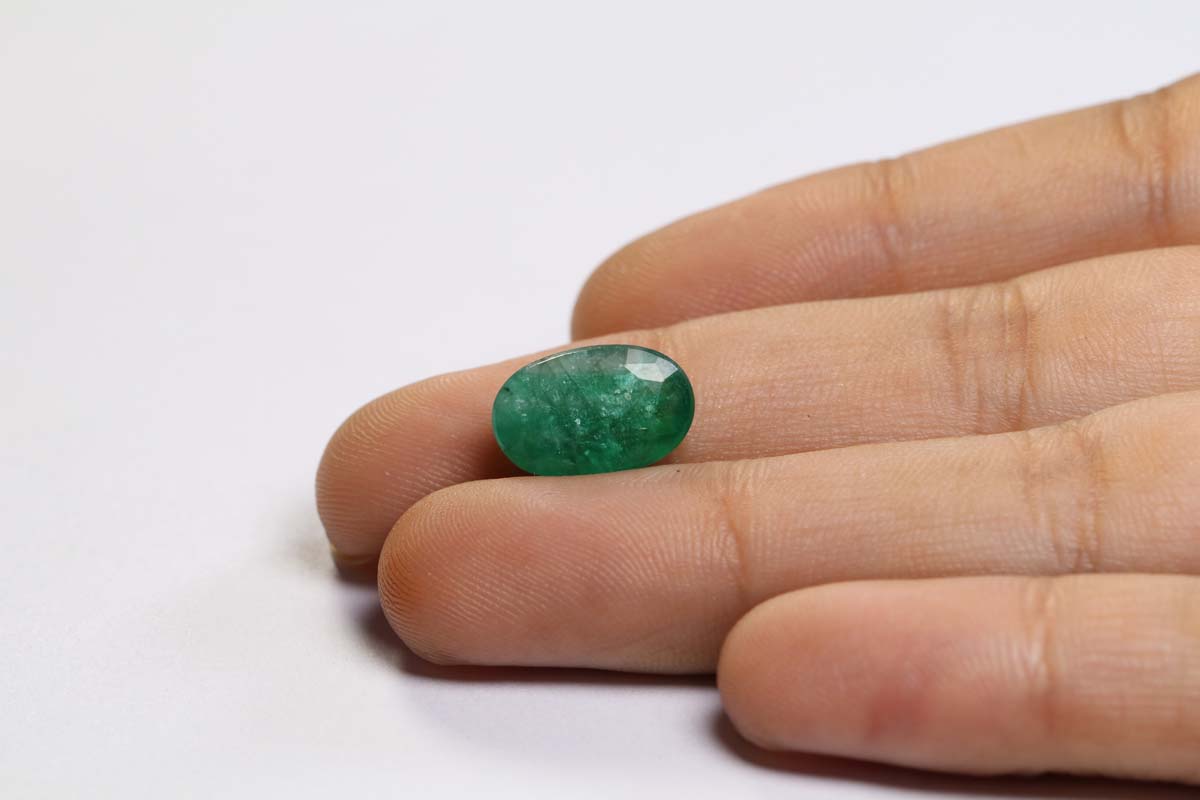 Emerald 4.3 Ct. 4 EMR10213 3 Emerald 4.3 Ct.