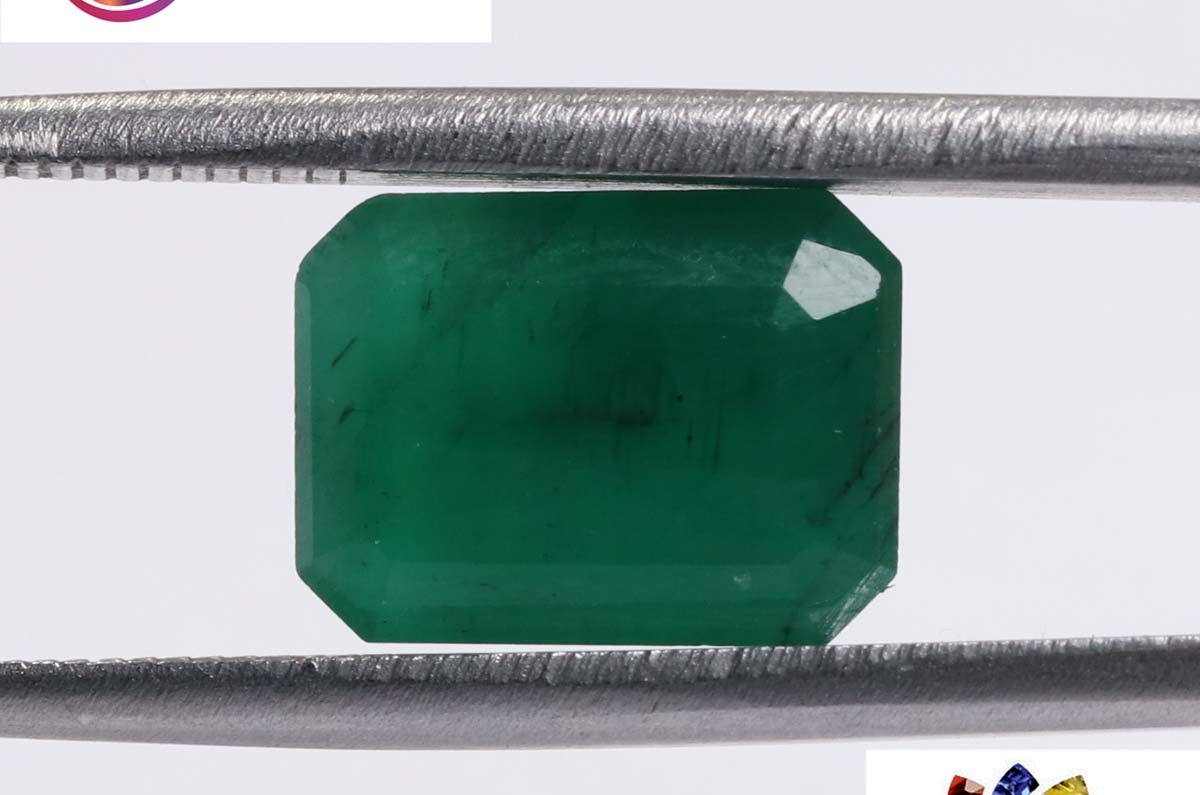 Emerald 5.23 Ct.