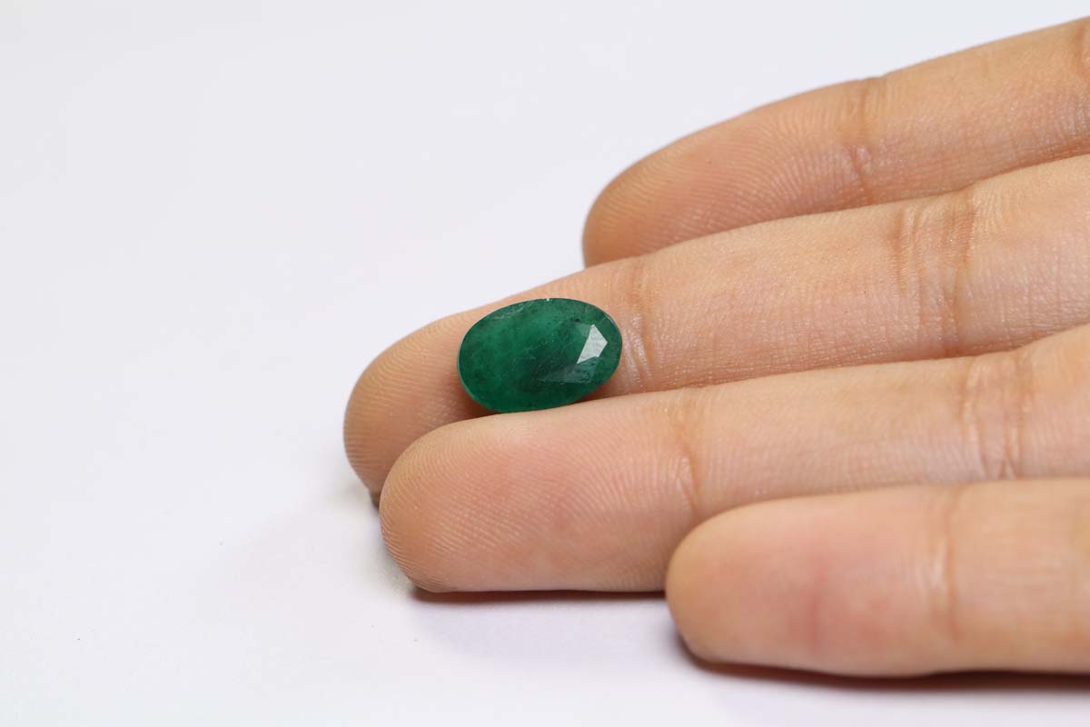 Emerald 2.4 Ct. 4 EMR10297 3 Emerald 2.4 Ct.