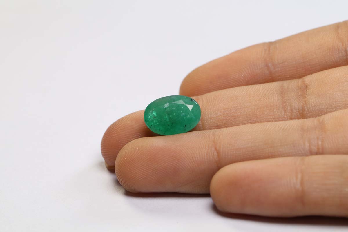 Emerald 4.24 Ct. 4 EMR10331 3 Emerald 4.24 Ct.