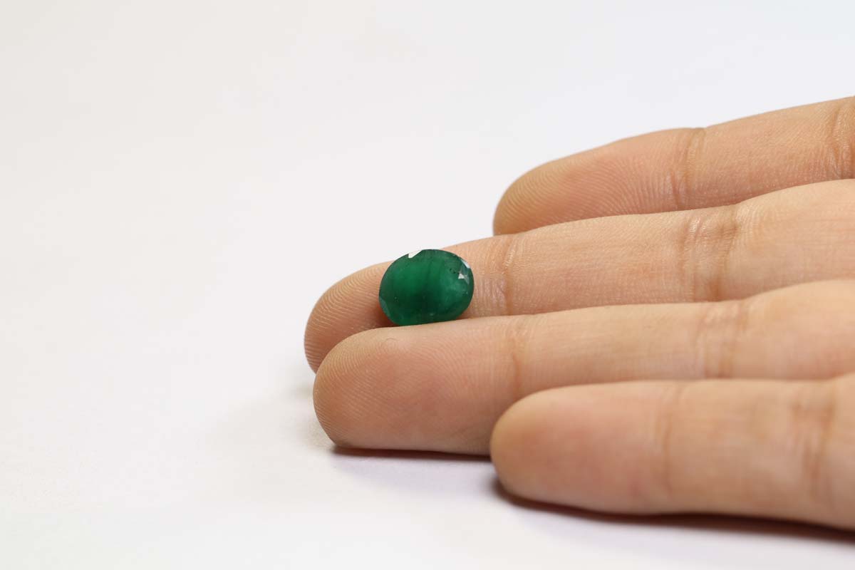 Emerald 2.24 Ct. 4 EMR10342 3 Emerald 2.24 Ct.