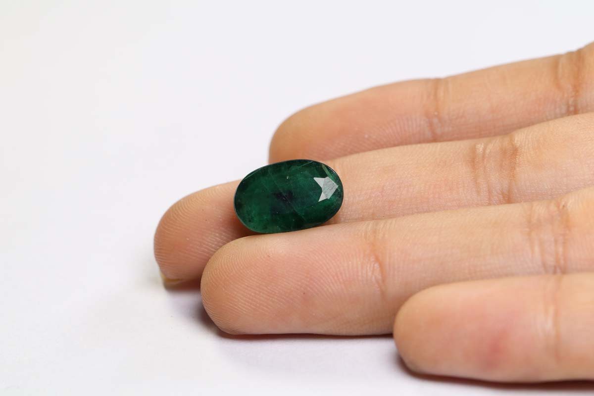 Emerald 4.21 Ct. 4 EMR10349 3 Emerald 4.21 Ct.