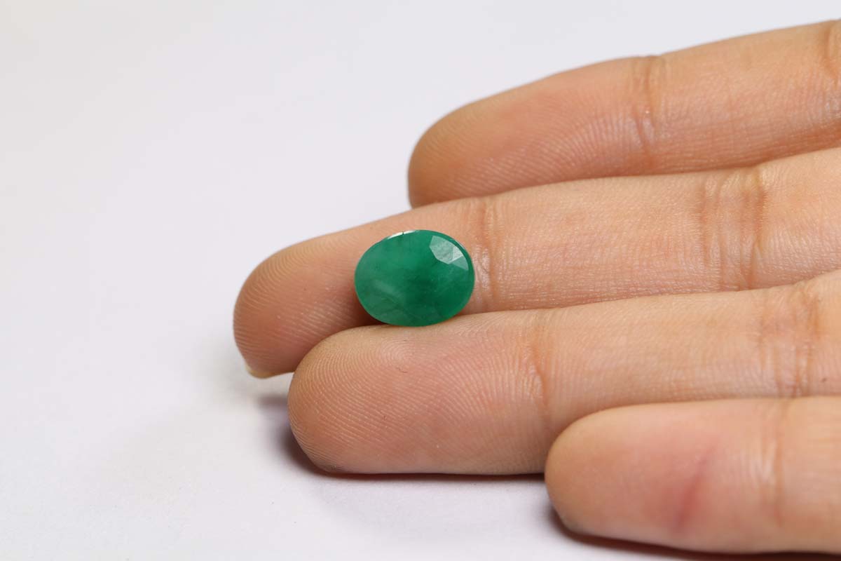 Emerald 2.92 Ct. 4 EMR10352 3 Emerald 2.92 Ct.