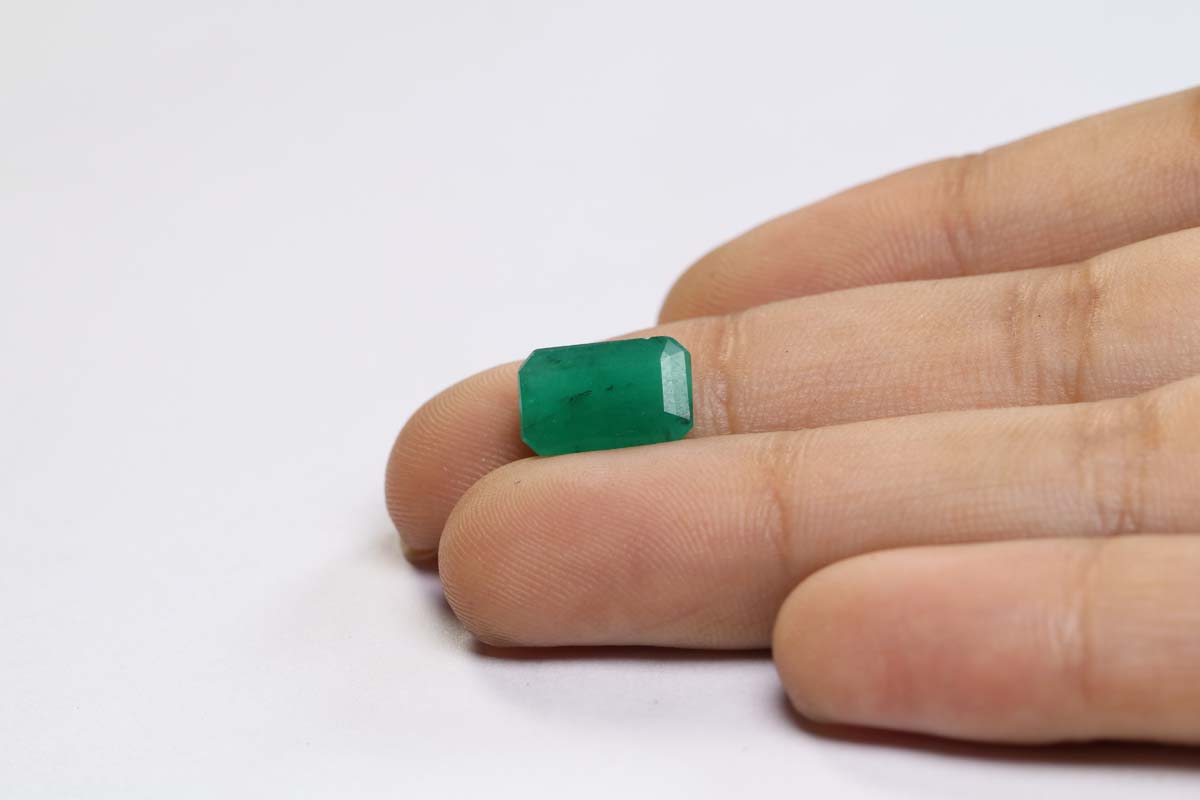 EMR10383 3 Emerald 2.84 Ct.