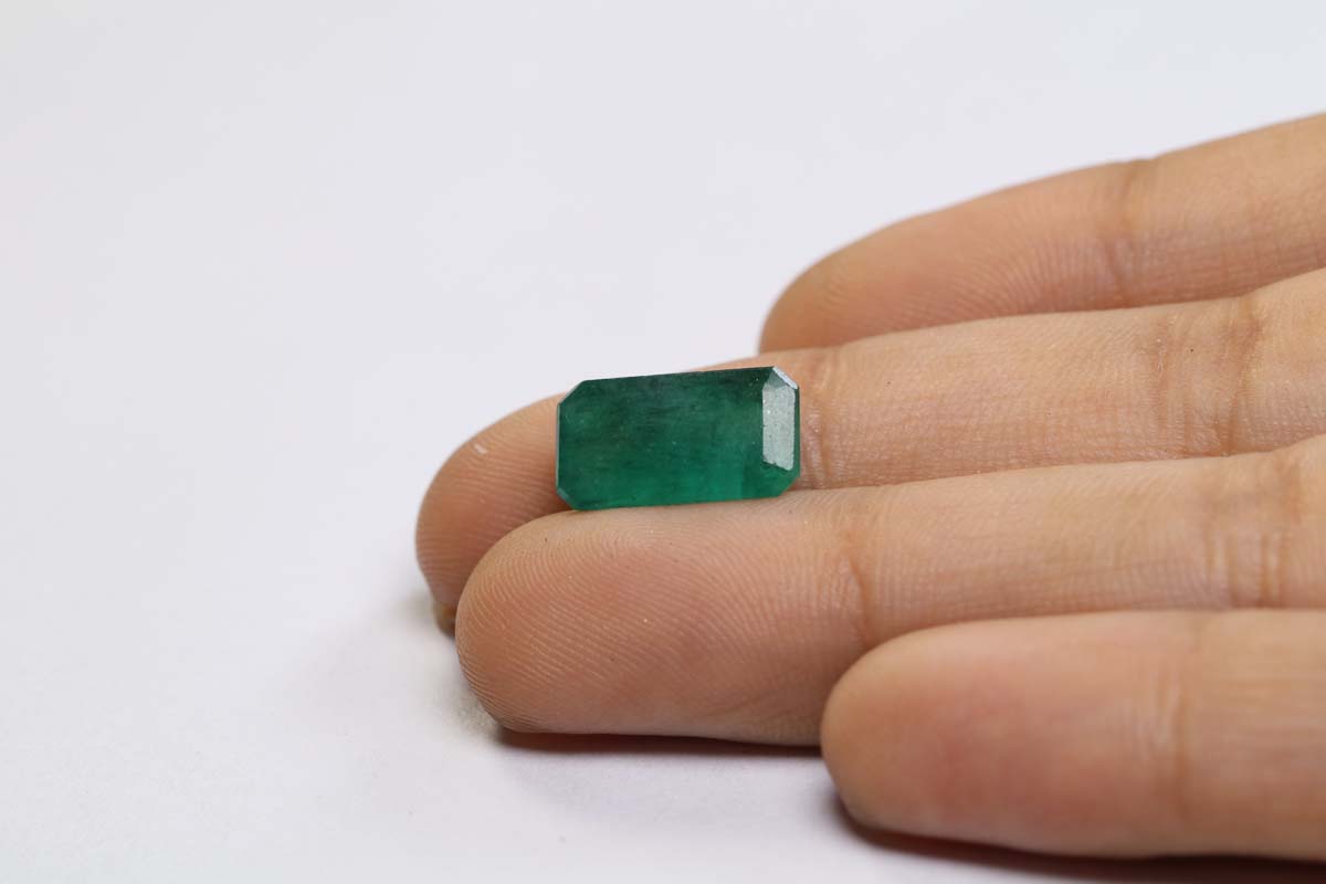 EMR10385 3 Emerald 3.67 Ct.