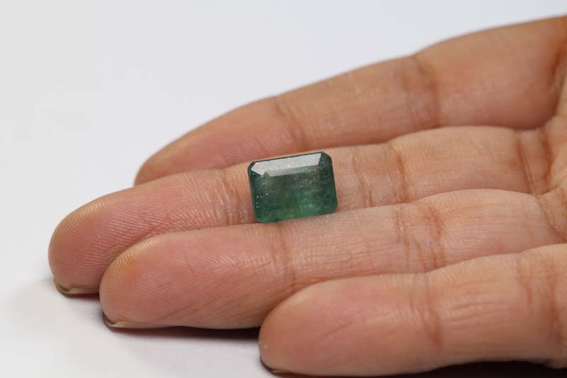 Emerald 5.76 Ct. 4 EMR11840 3 Emerald 5.76 Ct.