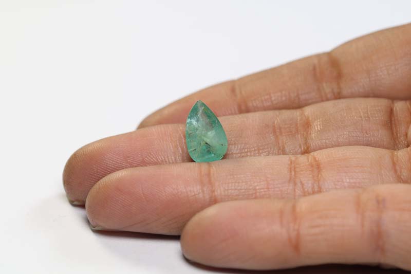 Emerald 2.94 Ct. 4 EMR11879 3 Emerald 2.94 Ct.