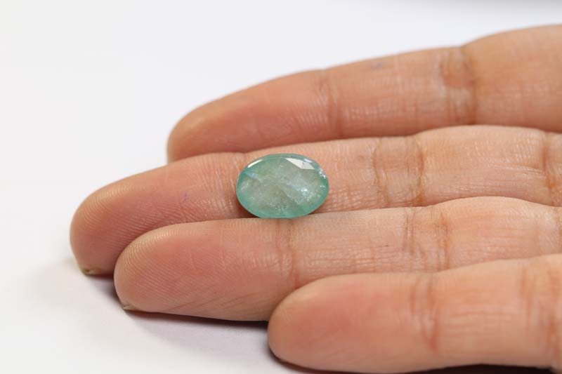 Emerald 5.33 Ct. 4 EMR11900 3 Emerald 5.33 Ct.