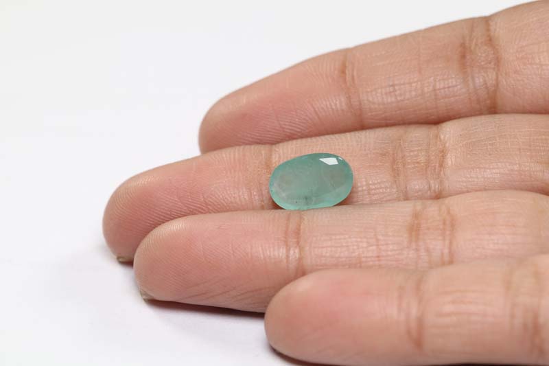 Emerald 2.95 Ct. 4 EMR11965 3 Emerald 2.95 Ct.