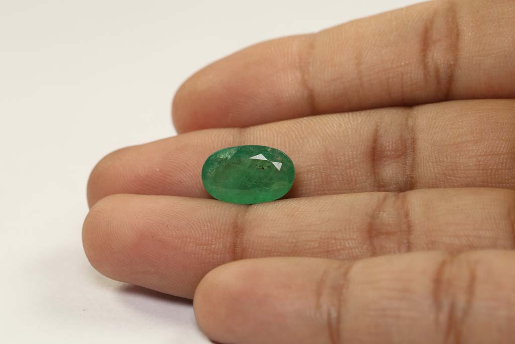 Emerald 5.34 Ct. 4 EMR12301 3 Emerald 5.34 Ct.