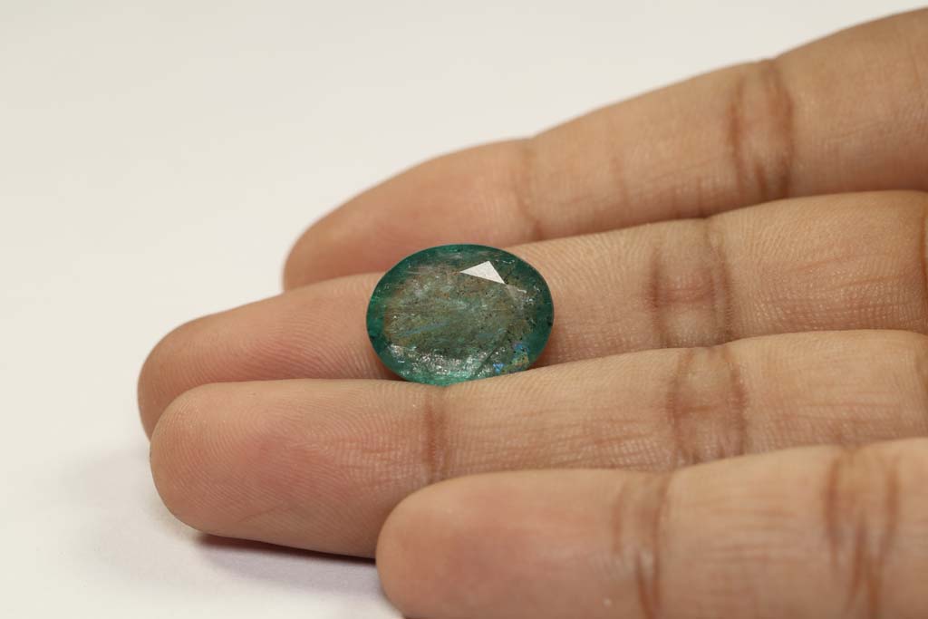 Emerald 9.92 Ct. 4 EMR12310 3 Emerald 9.92 Ct.