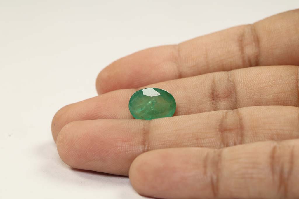 Emerald 4.35 Ct. 4 EMR12354 3 Emerald 4.35 Ct.