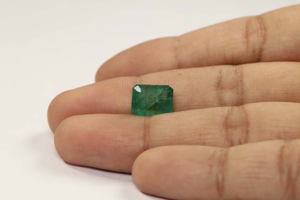 Emerald 3.92 Ct. 4 EMR12398 3 Emerald 3.92 Ct.