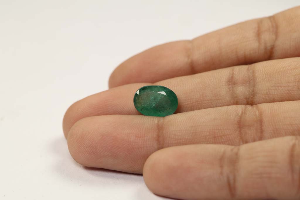 Emerald 4.15 Ct. 4 EMR12412 3 Emerald 4.15 Ct.