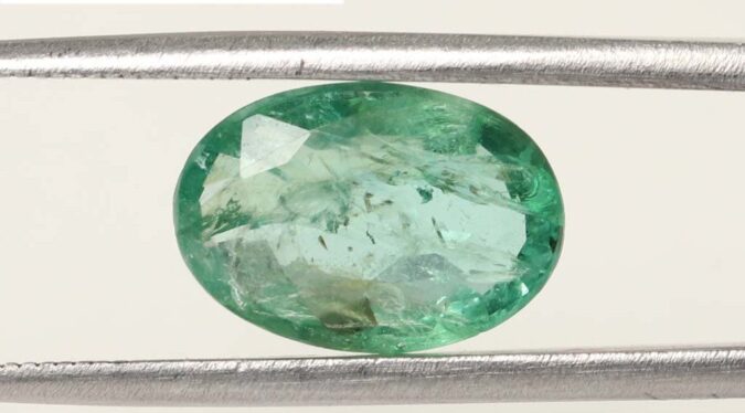 Emerald 3.7 Ct. 1 EMR12439 1 e1682939585553 Emerald 3.7 Ct.