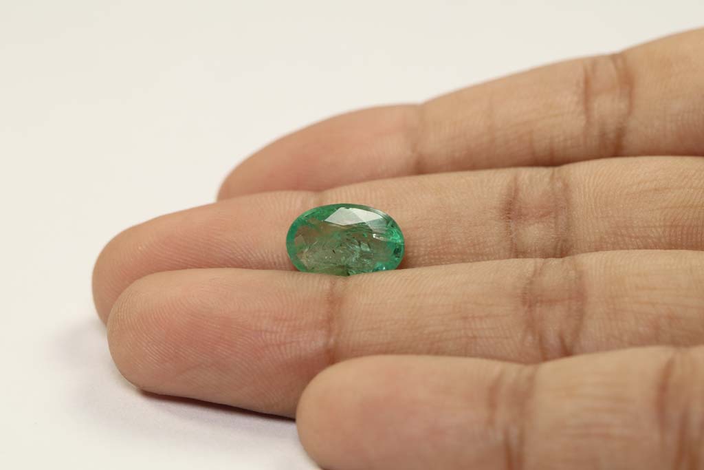 Emerald 3.7 Ct. 4 EMR12439 3 Emerald 3.7 Ct.