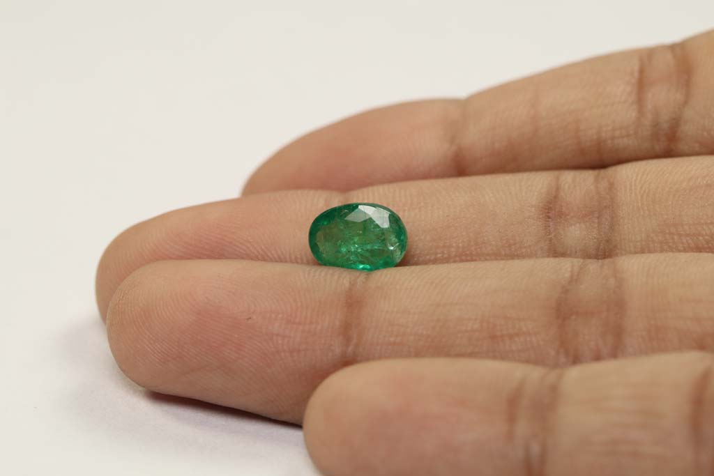 Emerald 2.35 Ct. 4 EMR12444 3 Emerald 2.35 Ct.