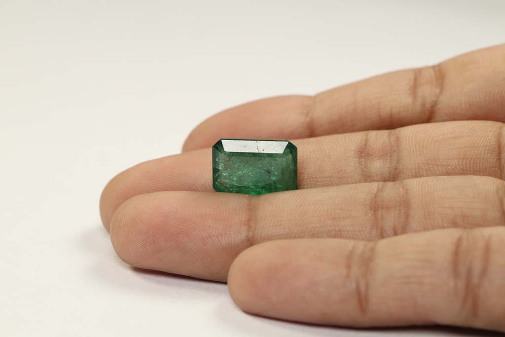 EMR12452 3 Emerald 7.62 Ct.