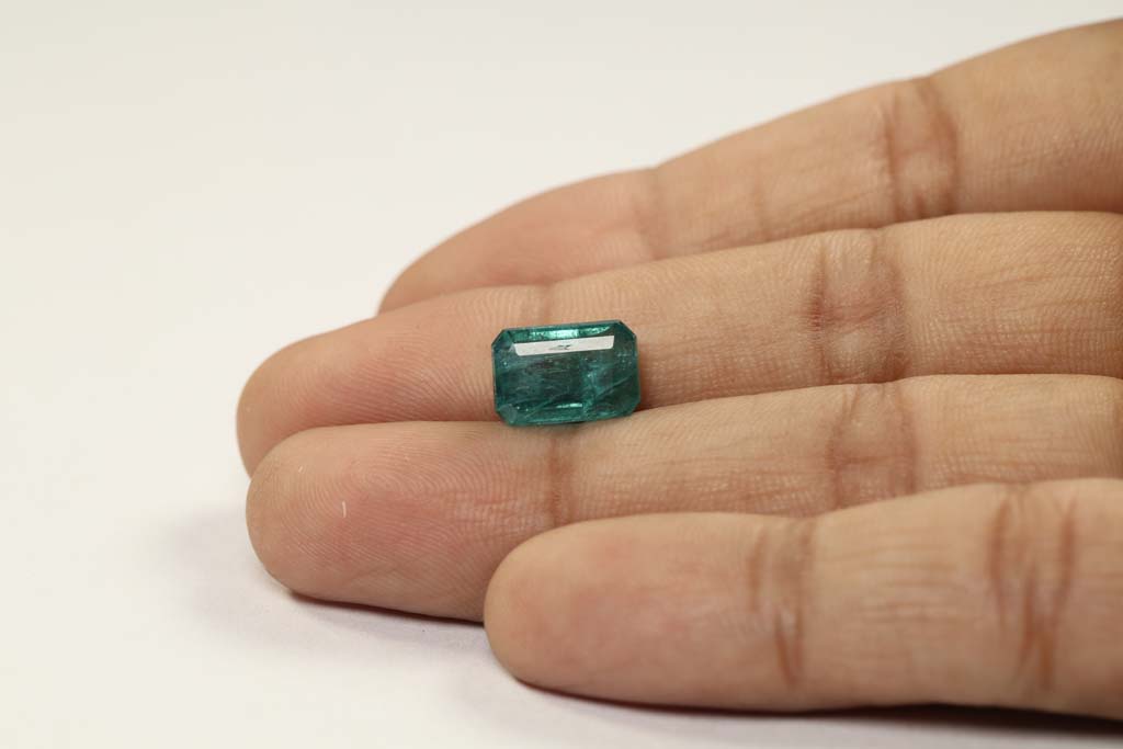 EMR12469 3 Emerald 4.81 Ct.