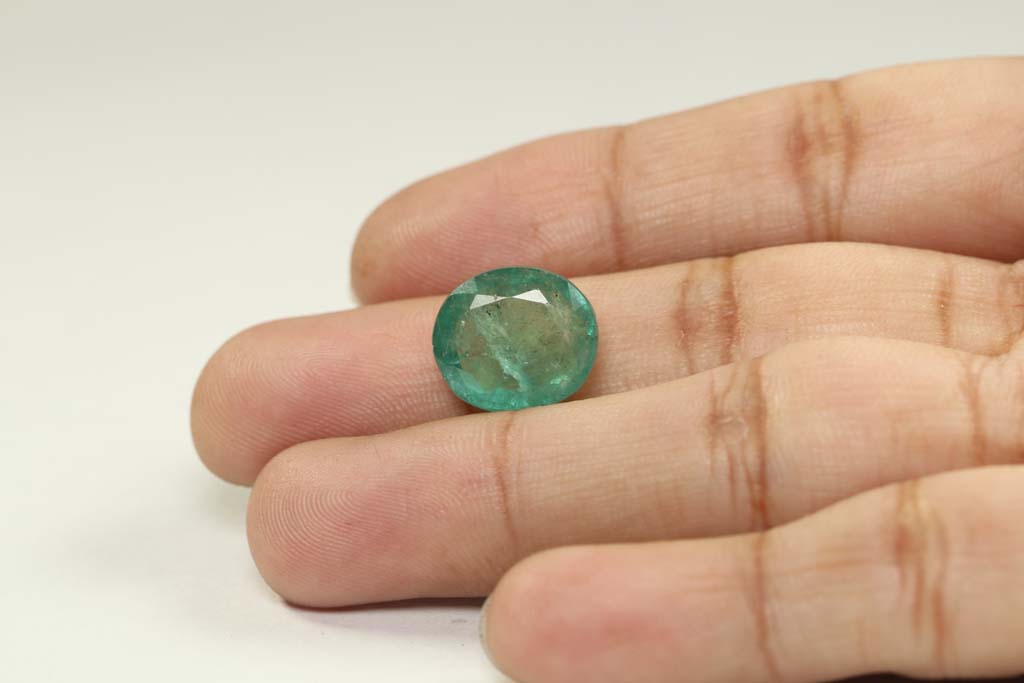 Emerald 8.33 Ct. 4 EMR12504 3 Emerald 8.33 Ct.