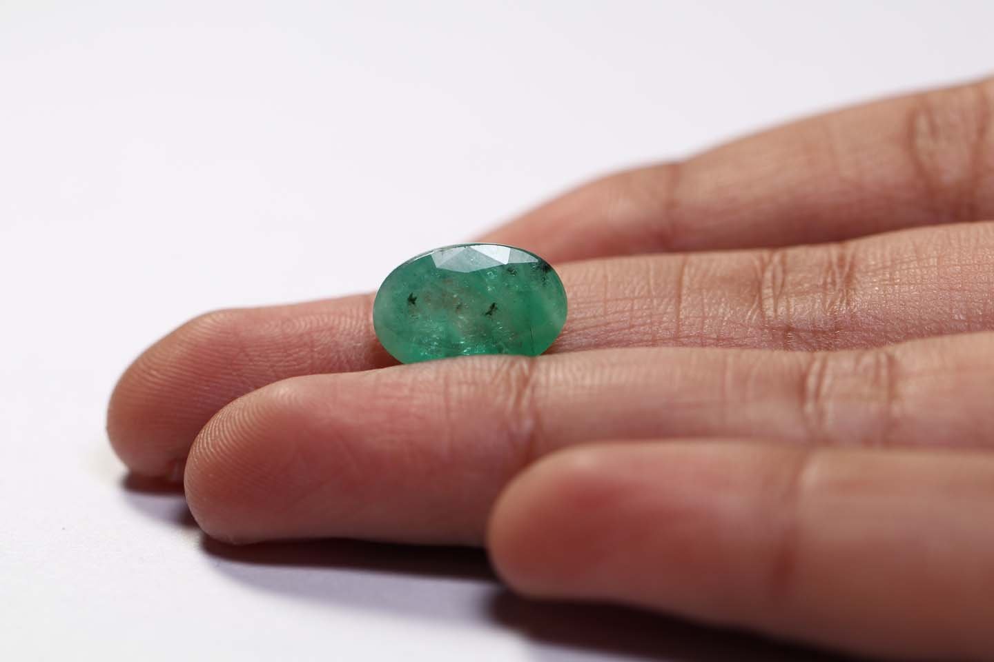 EMR7936 3 Emerald 3.9 Ct.