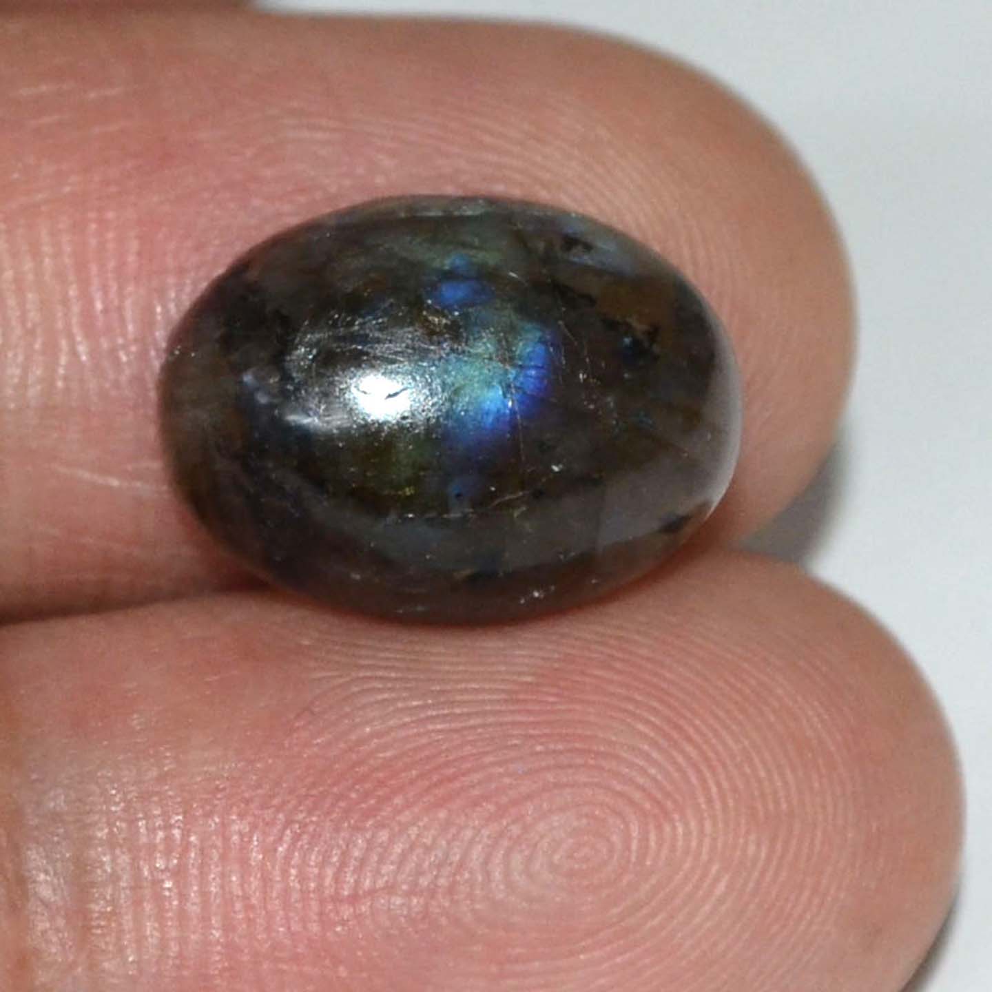 Labradorite 8.86 Ct. 4 LAB128 3 Labradorite 8.86 Ct.