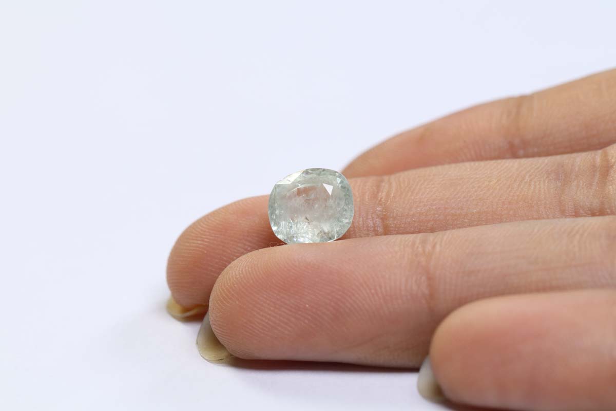 NSP641 3 Sapphire 4.05 Ct.