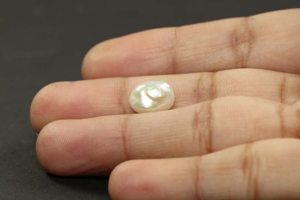 PRL2354 3 PEARL 4.32 Ct.