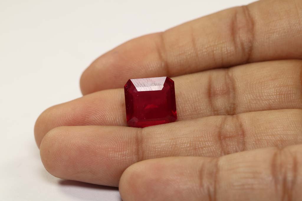 Ruby 11.01 Ct.