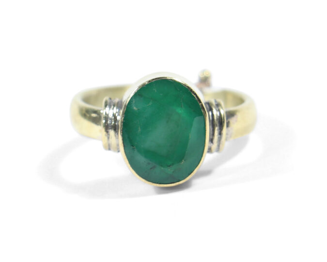 Natural Emerald (Panna) Ring (5+ Ratti)