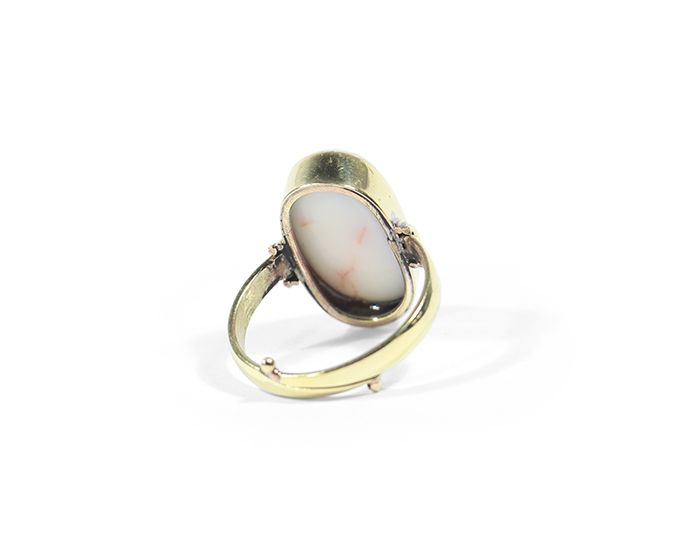 Natural Opal Ring (7+ Ratti)