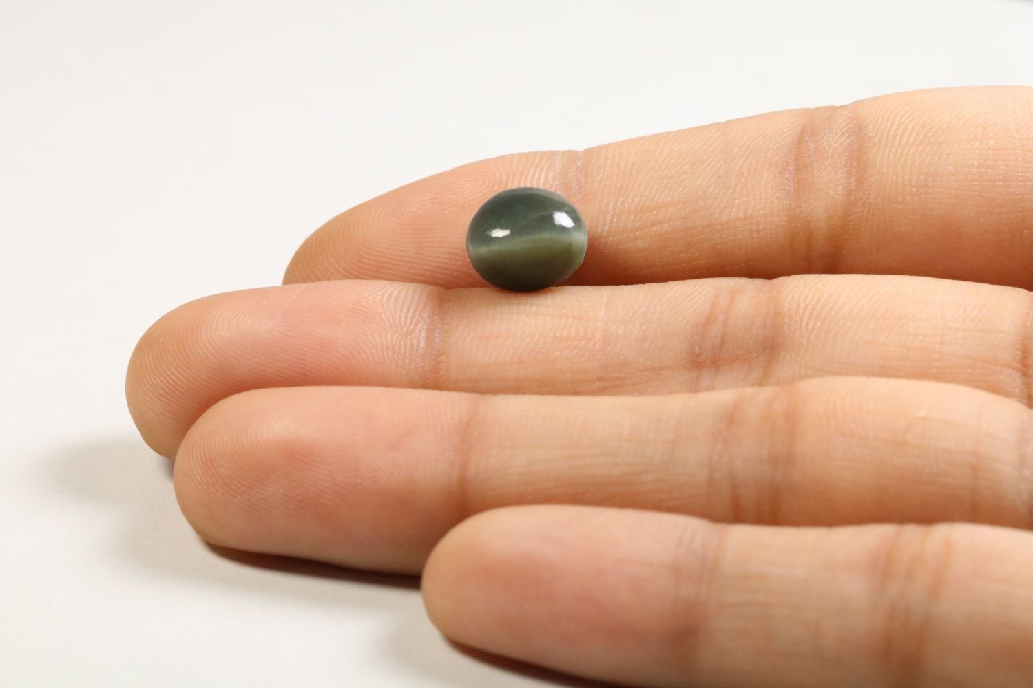 CE1561 3 Cat's Eye 3.8 Ct.