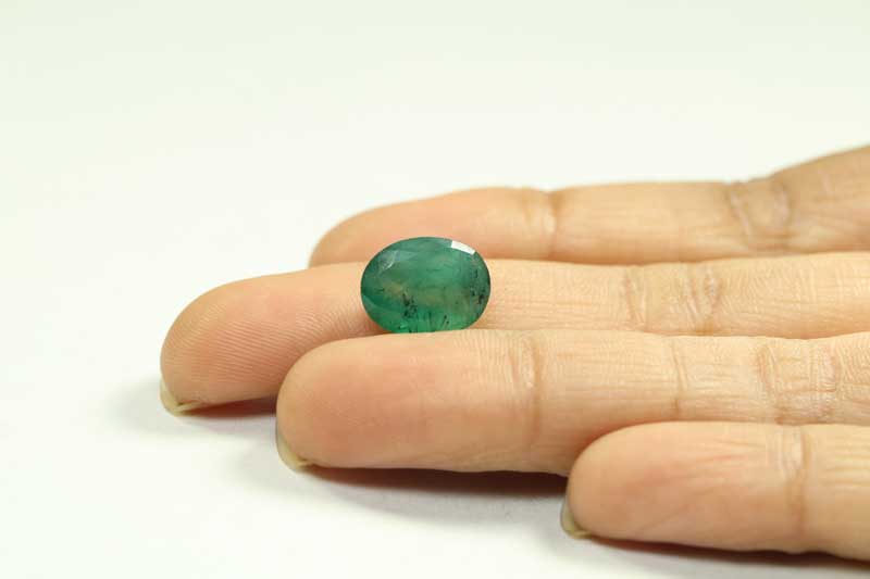 EMR13016 3 1 Emerald 4.9 Ct.