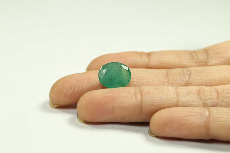 EMR13042 3 1 Emerald 4.8 Ct.