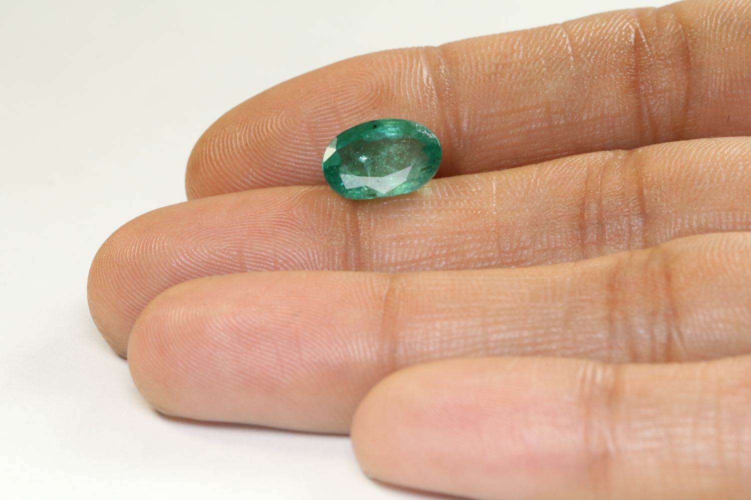 EMR2842 3 Emerald 2.85 Ct.