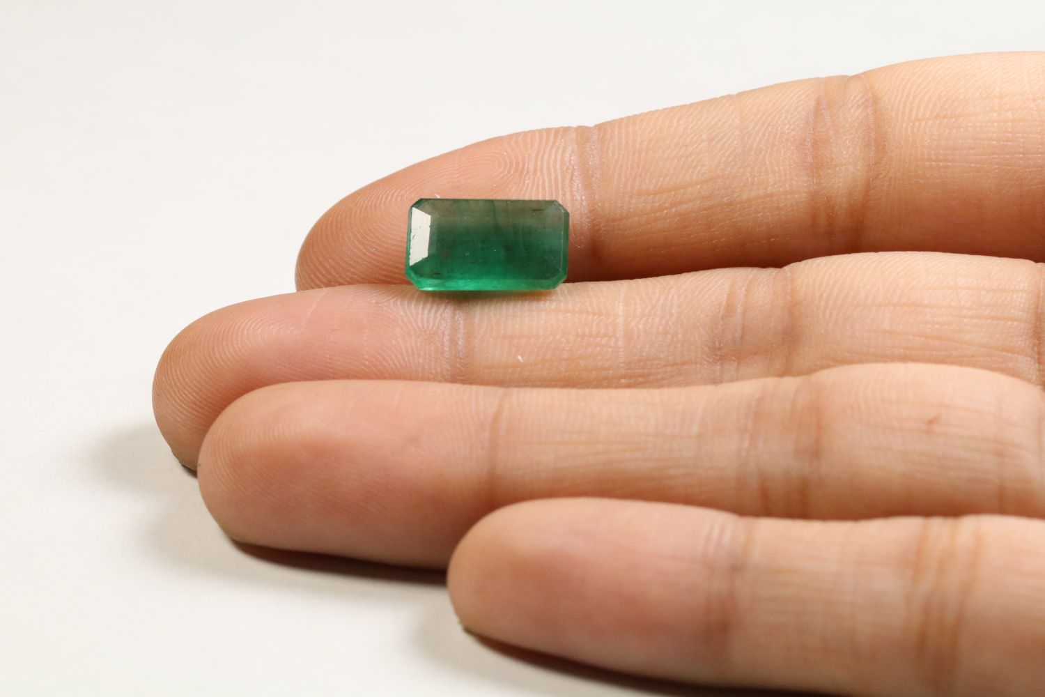 EMR7136 3 Emerald 3.78 Ct.