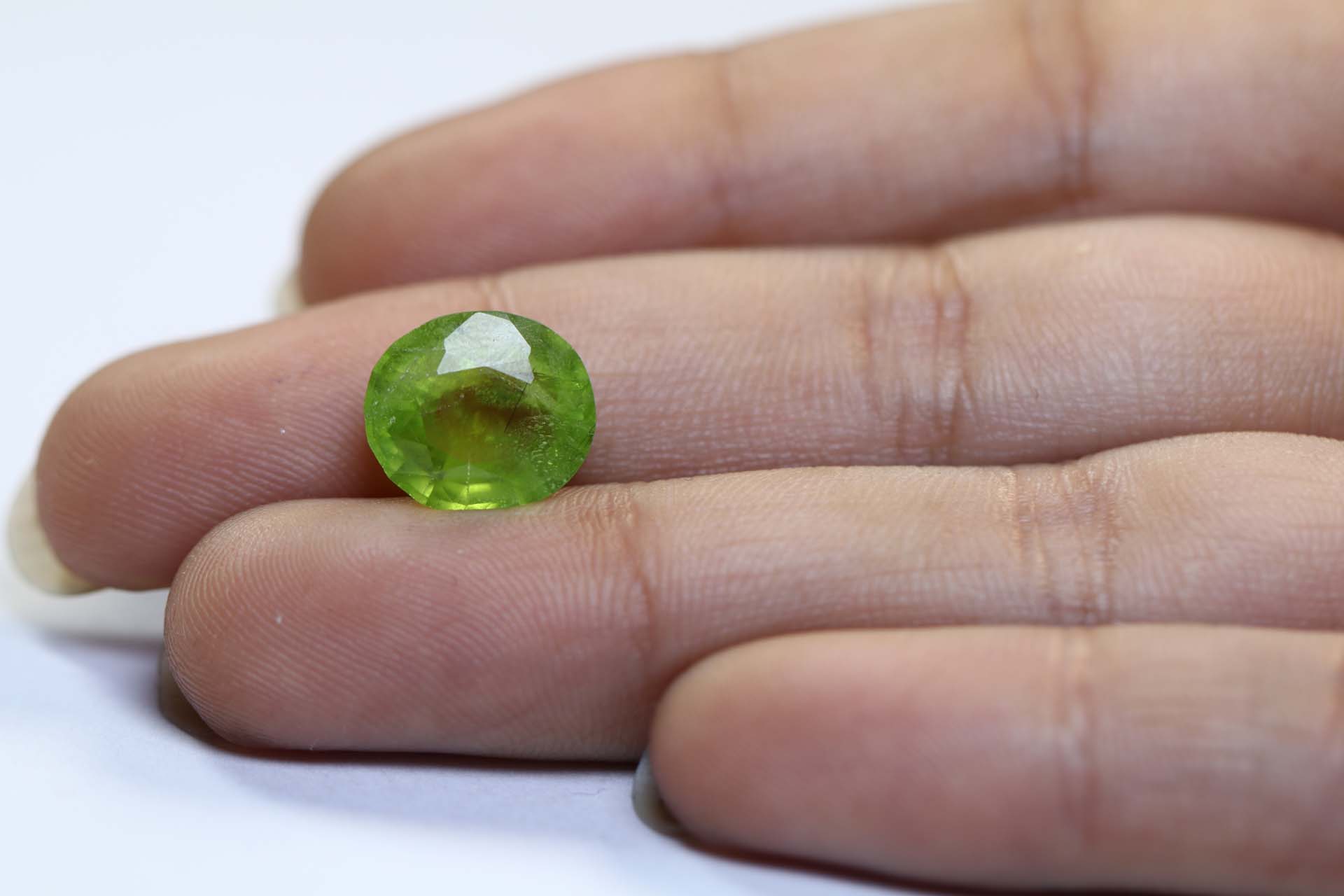 Peridot 4.81 Ct. 4 NPD85 3 Peridot 4.81 Ct.