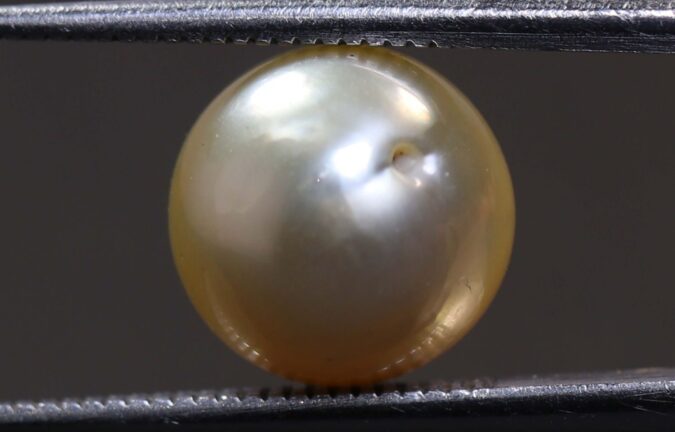 PEARL 6.47 Ct.