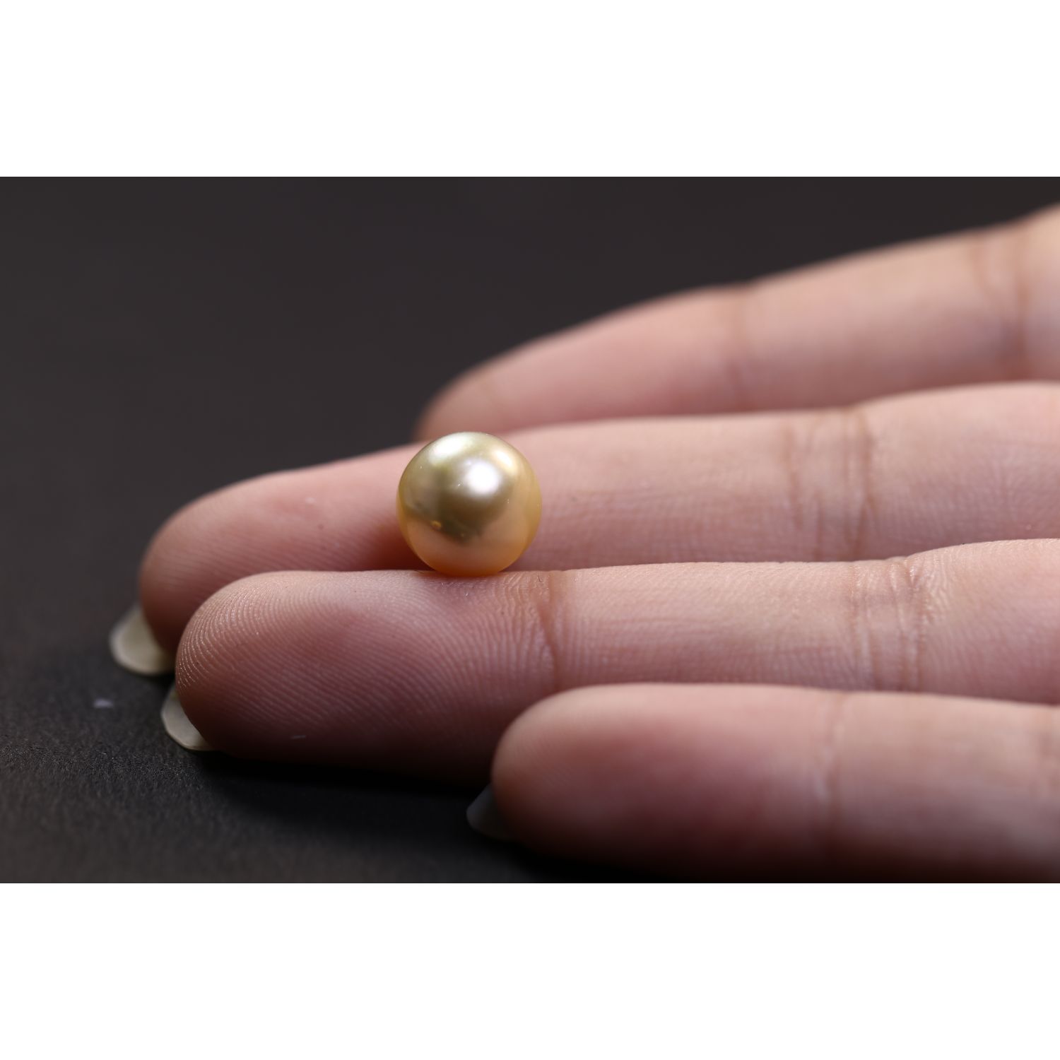 PEARL 5.74 Ct. 4 PRL1932 3 PEARL 5.74 Ct.