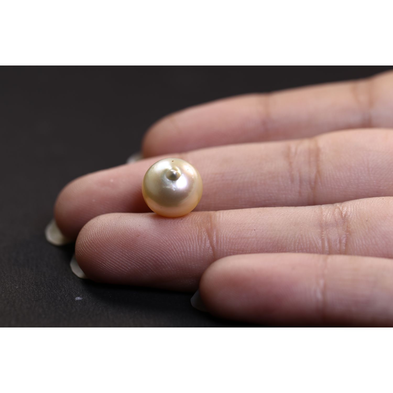 PEARL 7.37 Ct.