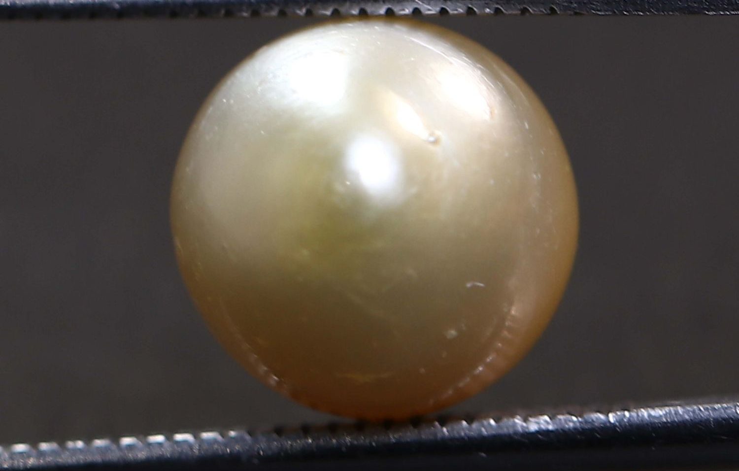 PEARL 6.29 Ct.