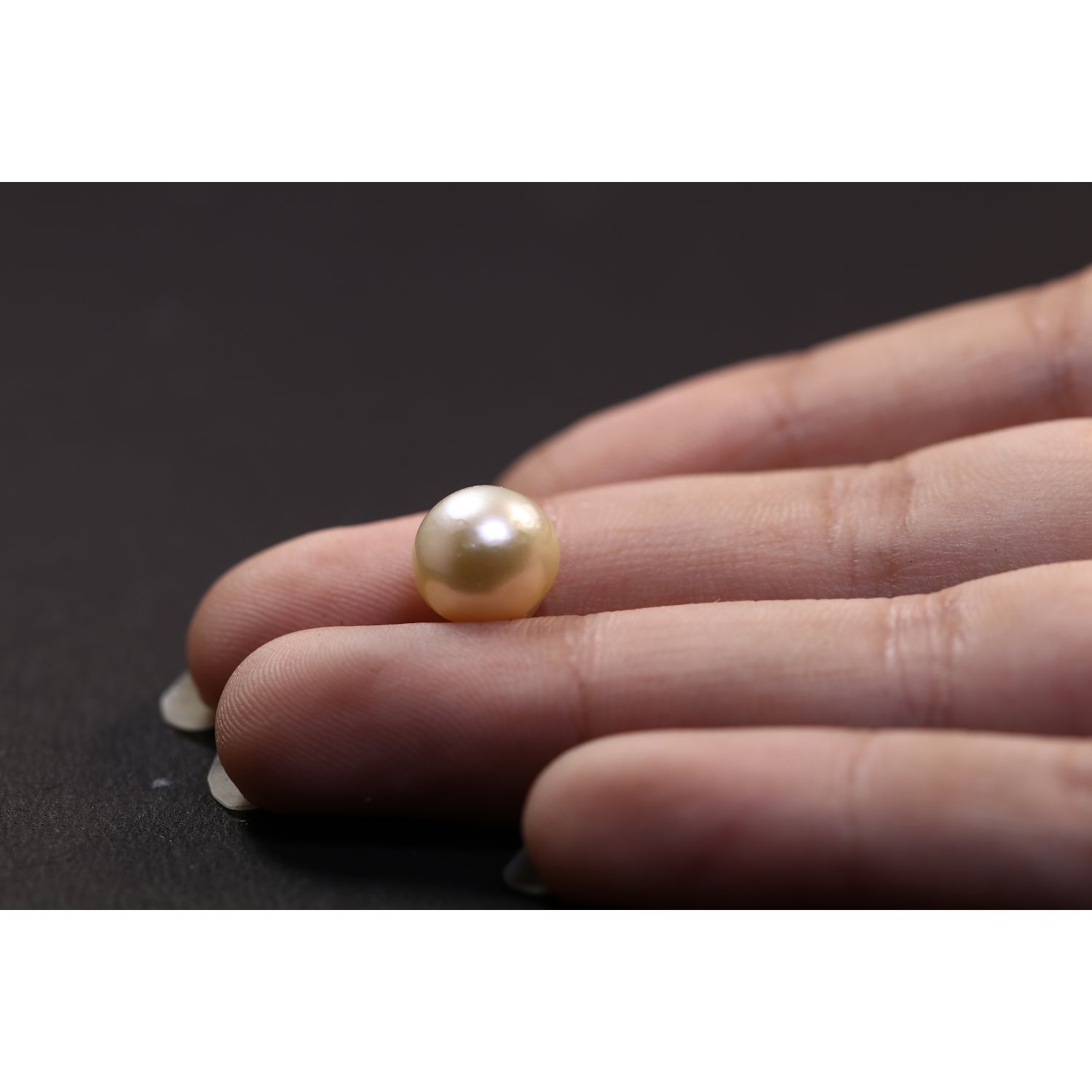 PRL1966 3 PEARL 5.66 Ct.