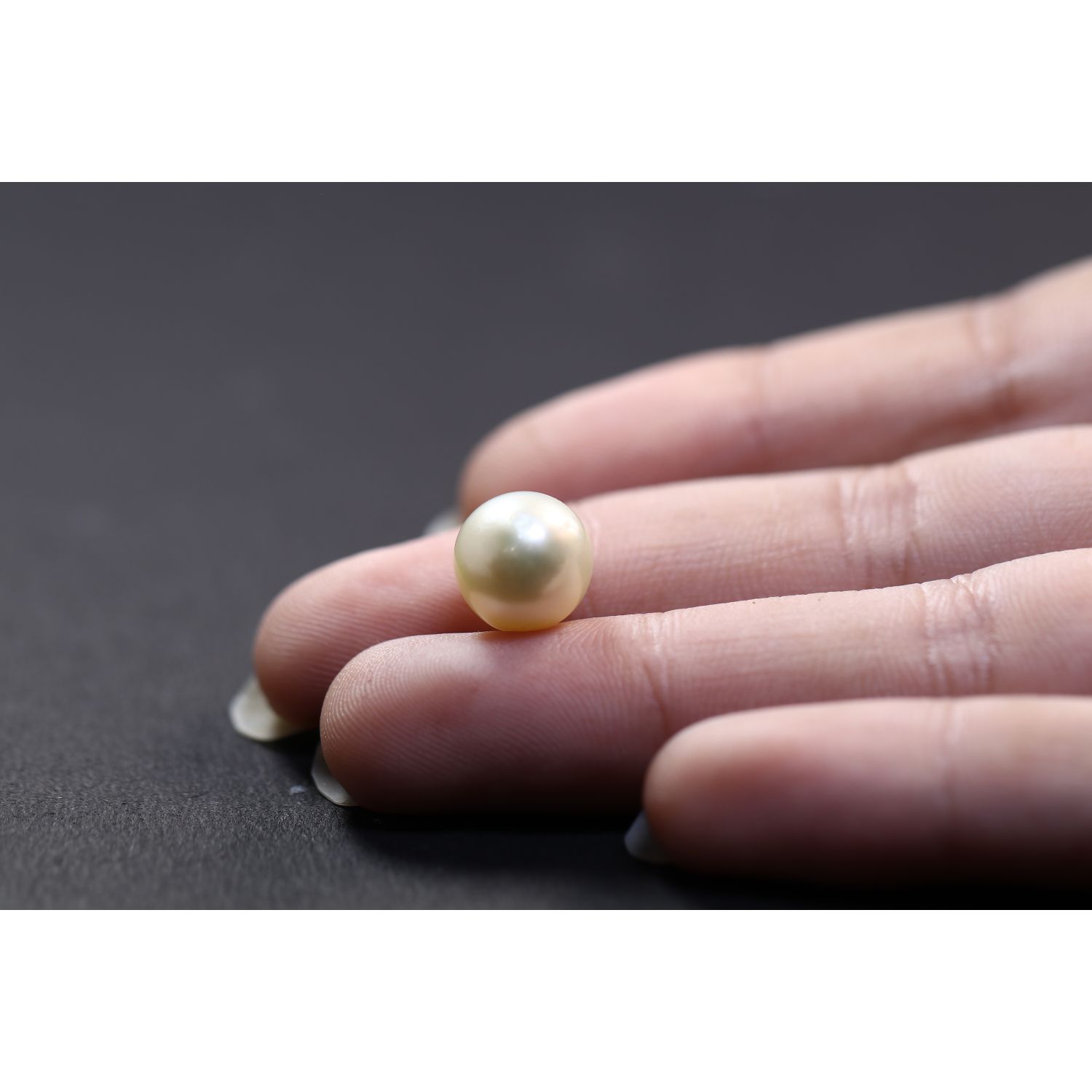 PEARL 6.68 Ct.