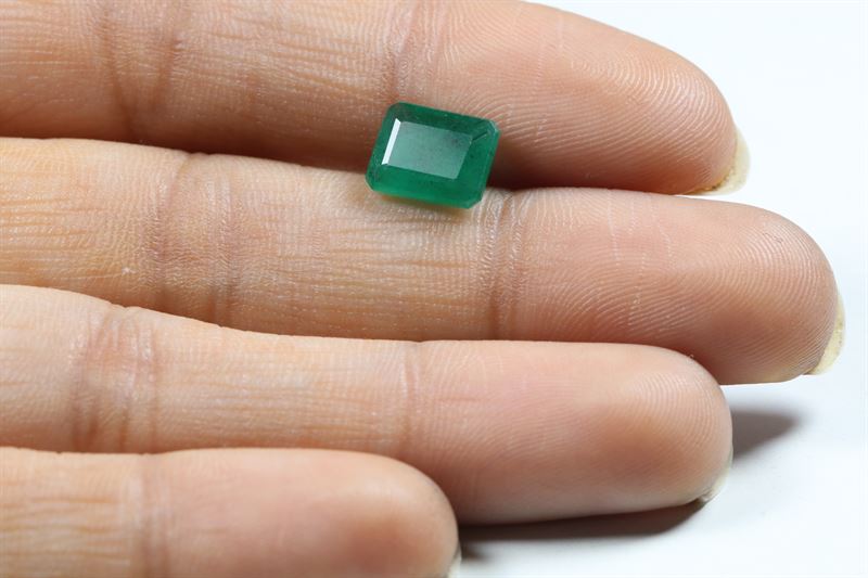 EMR6953 3 Emerald 2.15 Ct.